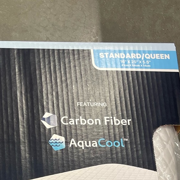 Beautyrest DualCool™COOLING MEMORY FOAM PILLOW - Picture 4 of 4